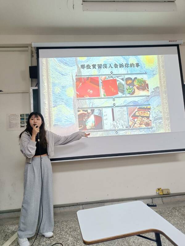 林怡伶秀出辛苦工作的另類代價,常有機會品嘗美食。圖:唐復年/攝 林怡伶秀出辛苦工作的另類代價,常有機會品嘗美食。圖:唐復年/攝