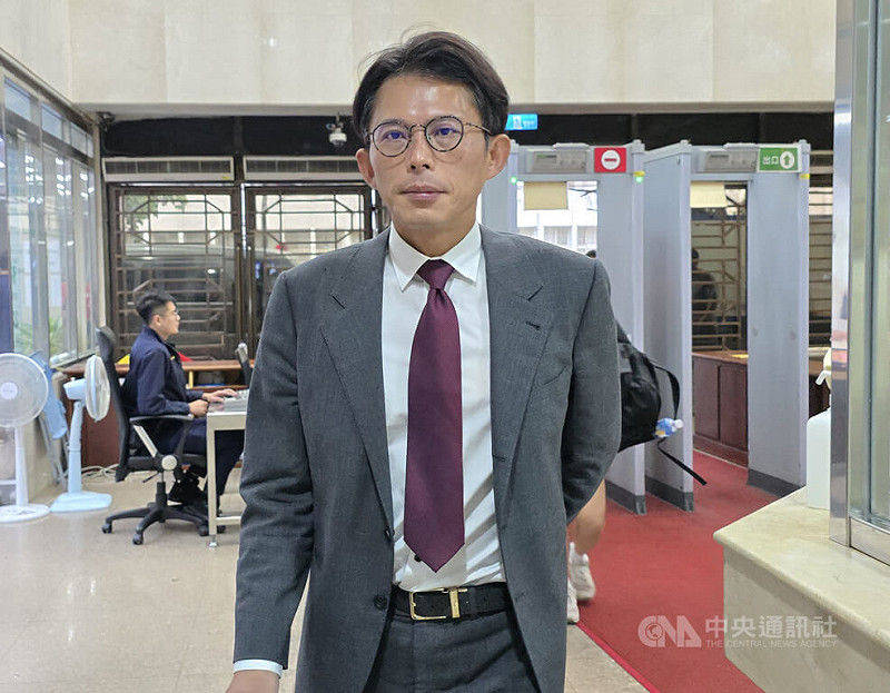 民眾黨走讀活動衝突造成8警受傷。台北市警方依違反集會遊行法等罪將民眾黨主席黃國昌移送偵辦。台北地檢署20日傳喚黃國昌說明。中央社記者林長順攝　114年10月20日   