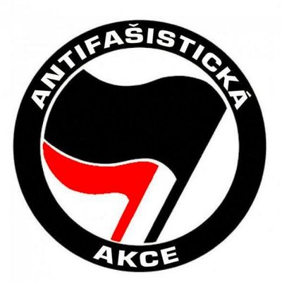 Antifa並非單一組織,而是去中心化的政治運動,通常包含反法西斯、反國家主義、反種族主義等立場者。圖:翻攝自 X《ANTIFAcz》 Antifa並非單一組織,而是去中心化的政治運動,通常包含反法西斯、反國家主義、反種族主義等立場者。圖:翻攝自 X《ANTIFAcz》