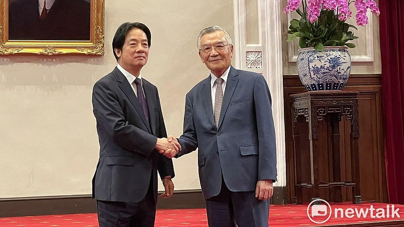 賴清德與APEC領袖代表林信義。   圖：高逸帆／攝