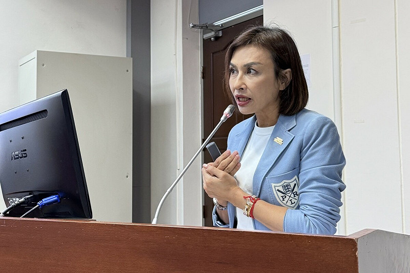 邱議瑩得知台中傳出非洲豬瘟病例，立即要求高雄市政府全面動起來，提出防制措施。   圖：邱議瑩競選總部/提供