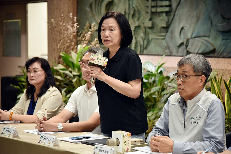 農業部今（22）日證實台中市烏日區首例非洲豬瘟確診，並啟動防疫應變措施，由杜文珍次長指揮，成立前進應變所防止疫情蔓延。   圖：農業部／提供