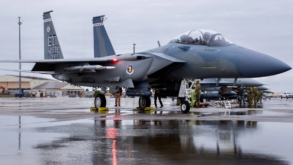 與 F-15EX 相比,殲-10C 有價格與交付週期短的優勢。圖為 F-15EX 。 圖:翻攝自 騰訊網 陶慕劍觀察 與 F-15EX 相比,殲-10C 有價格與交付週期短的優勢。圖為 F-15EX 。 圖:翻攝自 騰訊網 陶慕劍觀察