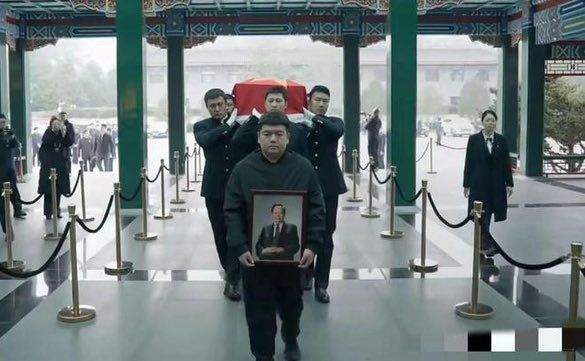 楊振寧 2015 年才入籍中華人民共和國,同時也是中華民國中央研究院第二屆院士,中國共產黨為派任何高層前往楊振寧葬禮。   圖:翻攝自@Jam79922967