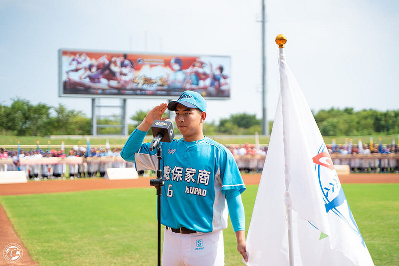 2025第13屆中信盃黑豹旗全國高中棒球大賽26日在台南開打,宣誓代表為今年U18世界盃國手、穀保家商球員張乙安(圖)。(中華民國棒球協會提供)中央社記者謝靜雯傳真 114年10月26日
