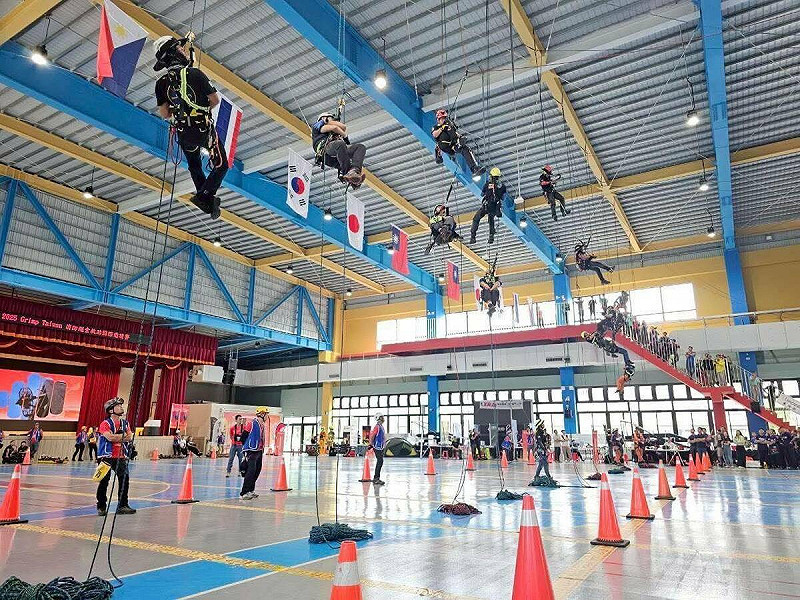 內政部消防署繩索救援國際邀請賽，匯聚日本、菲律賓、泰國、韓國、台灣等5國25支隊伍參賽。   圖：消防署提供