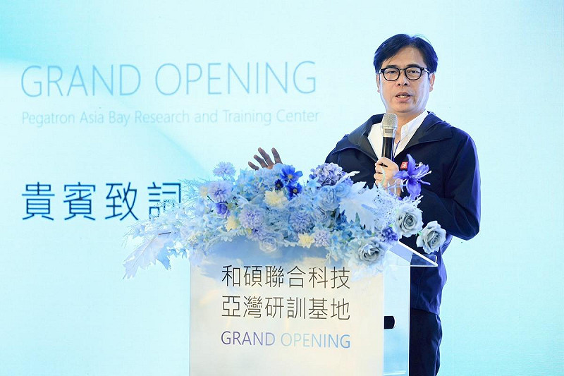 陳其邁致詞表示，和碩的進駐象徵高雄產業升級的重要關鍵，也與城市發展方向高度契合。   圖：高雄市政府/提供