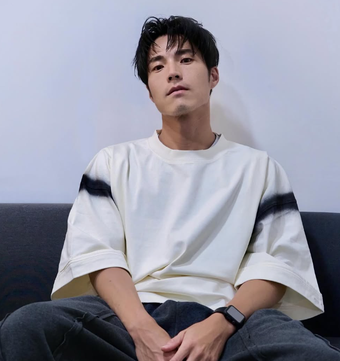 唐振剛昨(28)日在律師陪同下親自到地檢署自首閃兵，成為此案首位自首的藝人。   圖：翻攝自唐振剛IG