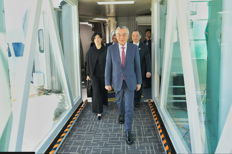 APEC代表林信義28日抵達韓國。   圖:APEC台灣代表團/提供