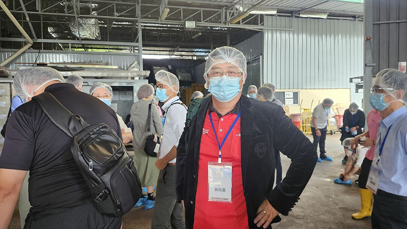 薛兆基(中)參訪馬來西亞企業,吸收優化城市治理、接軌國際標準的寶貴經驗。   圖:薛兆基/提供