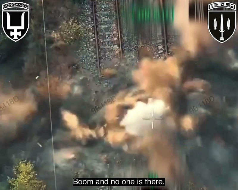 烏軍使用光纖導控自殺無人機,精準摧毀俄軍一處據點與多名步兵。 圖:翻攝自 X   烏軍使用光纖導控自殺無人機,精準摧毀俄軍一處據點與多名步兵。 圖:翻攝自 X