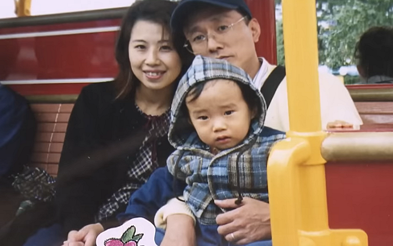 胡采蘋對比37元離婚與438萬守凶宅情深故事，感嘆反差強烈。   圖：翻攝自網路