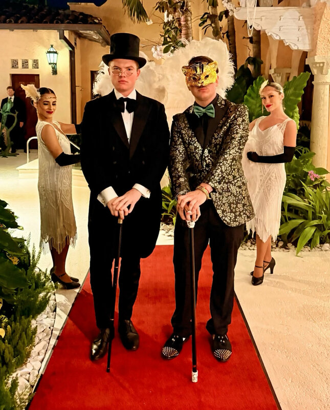 政府關門第31天，4200萬人失去糧食補助，川普卻在海湖莊園開辦《大亨小傳》主題萬聖節派對。   圖：翻攝自 X @patriottakes