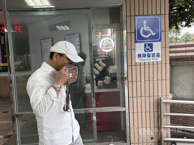 新北地方法院3日針對閃兵案召開準備程序庭，傳喚主嫌陳志明以及共犯張忠（圖）等人到庭。中央社記者曹亞沿攝　114年11月3日   