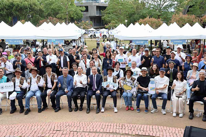 東海創校70週年，上千位校友自世界各地返台齊聚為母校歡慶。   圖：東海大學/提供