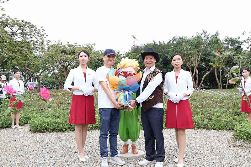 「東海牛奶節嘉年華暨小王子玫瑰園」揭幕儀式。   圖：東海大學/提供