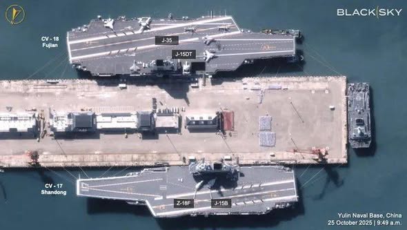 中國大陸自主設計建造的第一艘彈射型航空母艦「福建號（舷號18）」（圖上方）可能於5日或6日在海南三亞榆林軍港成軍。觀禮台搭建完畢，人員進行演練照片曝光。而927型海洋水聲監視船停泊航艦碼頭前，顯示榆林港泊位已滿。   圖：翻攝「臉書」呂禮詩