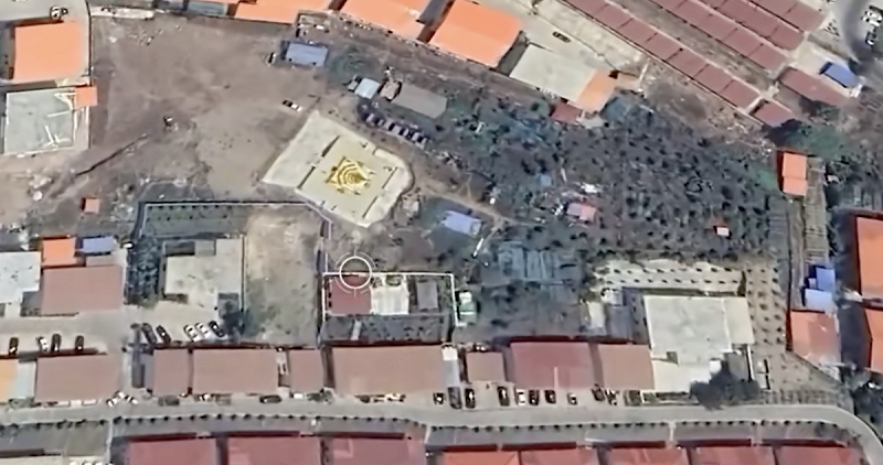 衛星圖像顯示,疑似有一尊佛像坐落在園區正中央。 圖:擷取自 海客新聞 衛星圖像顯示,疑似有一尊佛像坐落在園區正中央。 圖:擷取自 海客新聞