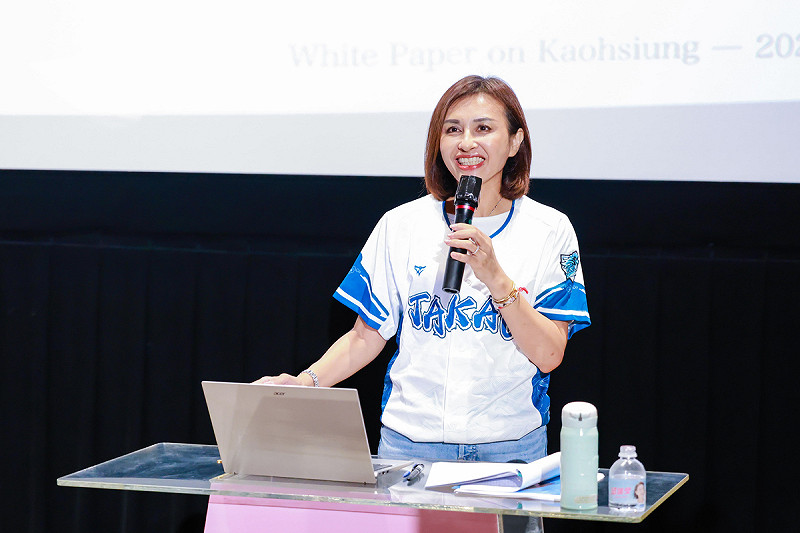 邱議瑩舉辦「六大願景」第三場政策發表會表示若當選市長，將立即組成「申辦亞洲運動會專案小組」。   圖：邱議瑩競選總部/提供