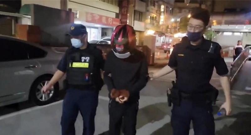 台中烏日縱火案兇嫌遭逮，法院今日裁定羈押禁見。   圖：翻攝畫面