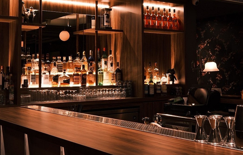 下酒祭活動期間推出延伸優惠，高流會員可使用高流點數兌換PaperPlane高雄合作酒吧折抵券。   圖：高流中心/提供