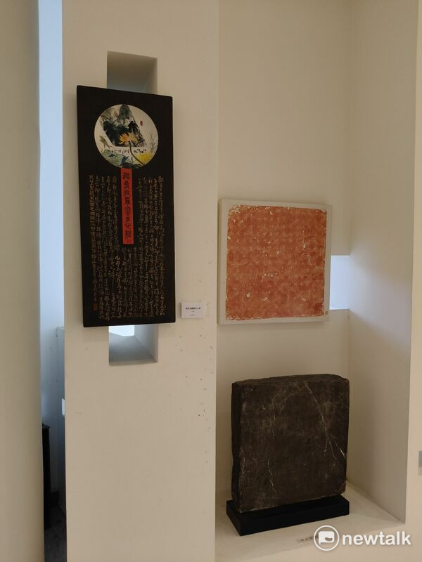 創價美術館研究員許志芳甫獲全國美展書法類金牌獎殊榮，備受藝術界矚目，在各界引頸企盼下，將於11日7日至26日在明宗書法藝術館舉辦「跡象──許志芳書藝刀刻創作展」，展出風格多元的書法作品，以及令人驚艷的異質書寫和陶壺刀刻創作，   圖：黃博郎／攝