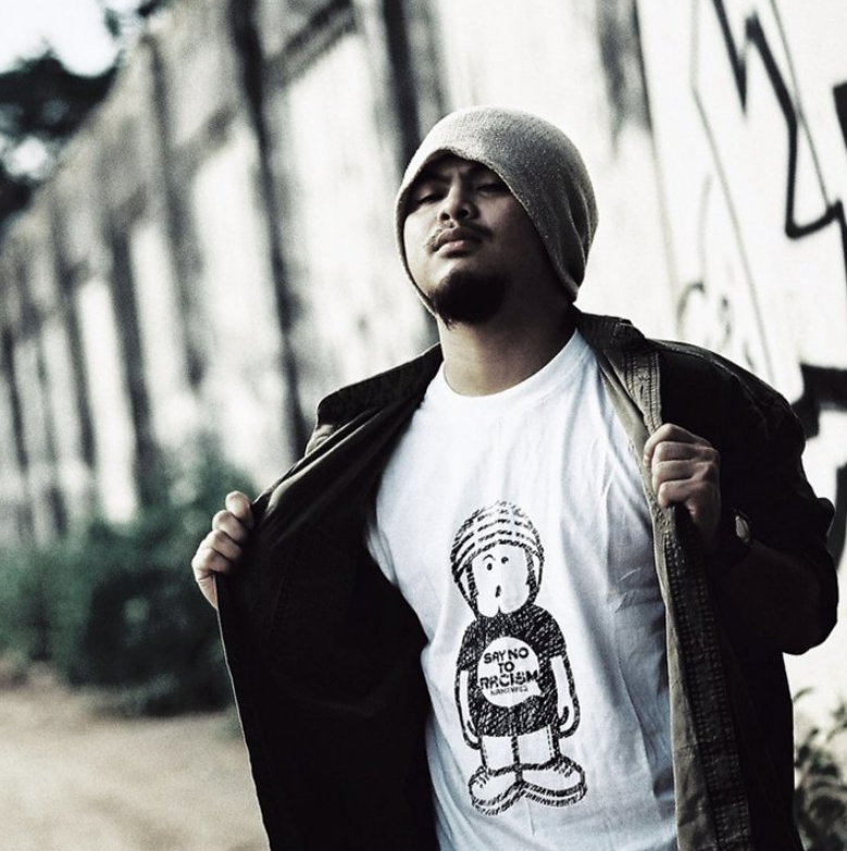 黃明志尿檢4毒陽性，房內也查獲搖頭丸。醫師指出，毒品已改寫大腦通路，使人對現實快樂失去反應。   圖：翻攝自黃明志　臉書專頁