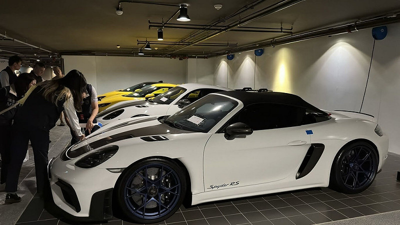 法務部調查局偵辦太子集團詐騙組織案，4日發動偵蒐行動，台北地方法院准予扣押集團在台豪宅和多輛名車，扣押物總價值高達新台幣45億2766萬餘元。（調查局提供）中央社記者劉世怡傳真　114年11月5日   