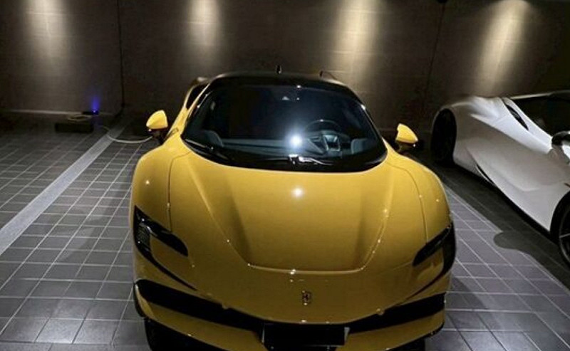 法拉利SF90，價值4000萬。   圖：調查局提供