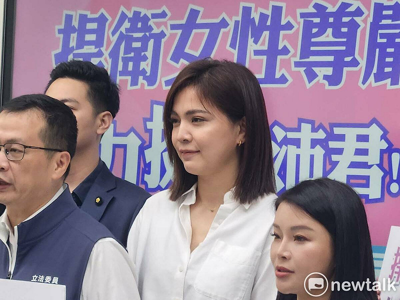 國民黨籍台北市議員鍾沛君（圖中）。   圖：黃建豪/攝