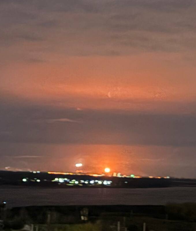 烏克蘭軍隊襲擊頓內茨克、伏爾加格勒和克里米亞的無人機庫和石油設施。   圖:翻攝自X帳號@nexta_tv