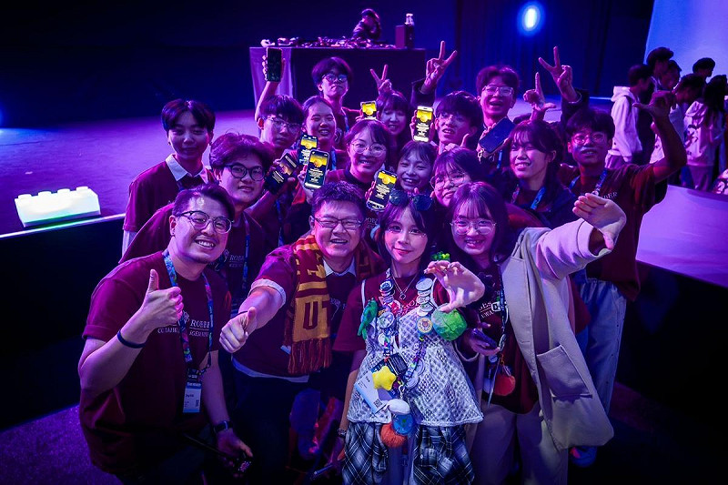 中正大學iGEM團隊在國際賽場上大放異彩。   圖：孫家銘翻攝