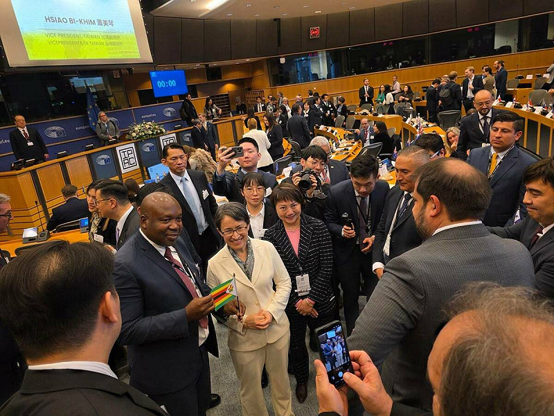 副總統蕭美琴現身歐洲議會IPAC高峰會發表演講，范雲表示，本次會議不只是台灣作為正式會員國首次與會，更是這是我國元首級高層首次於外國國會發表演講。   圖：范雲辦公室提供