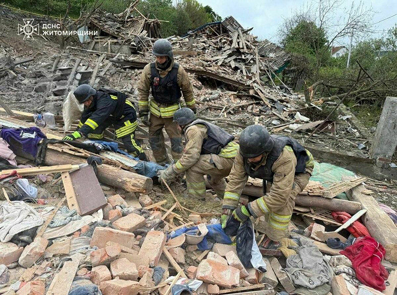 俄羅斯自上（10）月30日起連續多日對烏克蘭全國能源與基礎設施發動密集空襲與無人機攻擊。   圖：翻攝自 X