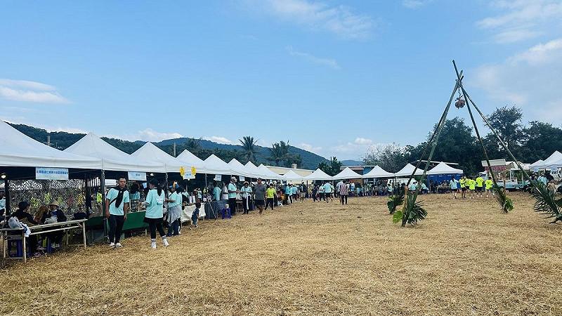 「音樂市集」集結在地部落特色產品、傳統文化技藝商品。   圖：臺東縣達仁鄉公所/提供