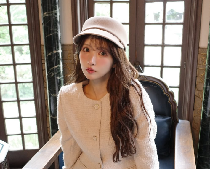 三上悠亞從成人片圈引退後，仍持續進行演藝事業，一舉一動都備受外界關注。   圖：翻攝自三上悠亞IG