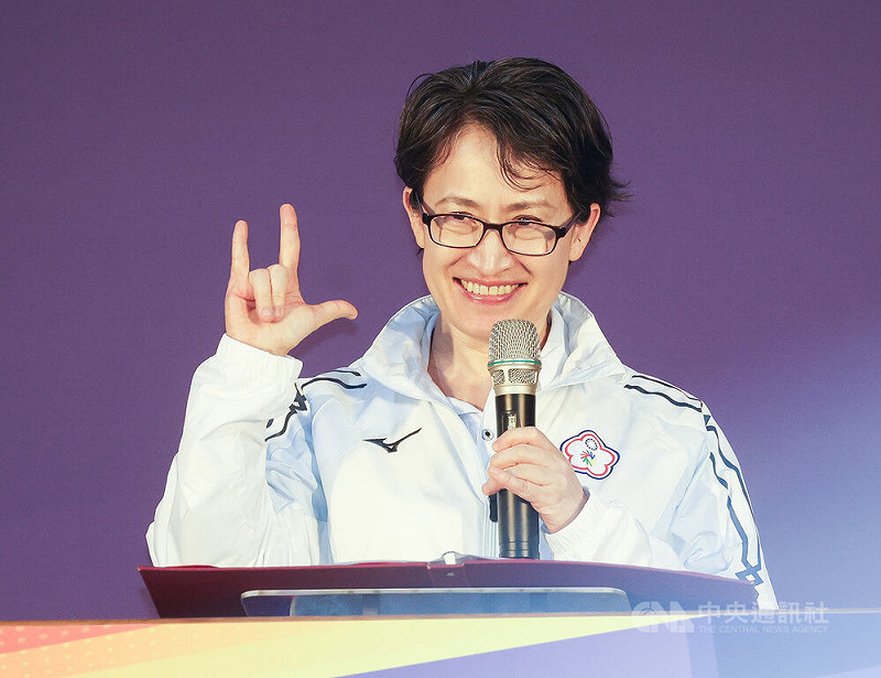 副總統蕭美琴（圖）10日下午在運動部出席2025年第25屆東京夏季達福林匹克運動會代表團授旗典禮，並以手語為選手加油打氣，期勉他們在東京聽奧一切順利、爭取佳績。中央社記者謝佳璋攝  114年11月10日   