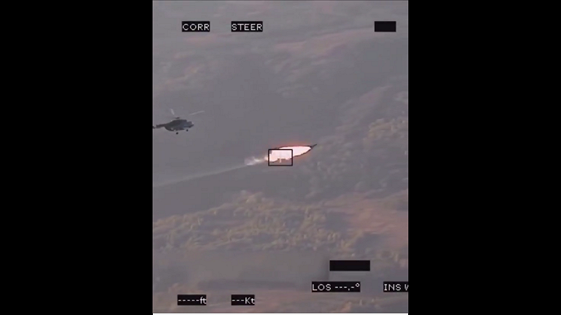 一架烏克蘭 Mi-8 直升機成功擊落俄軍「沙赫德」（Shahed）無人機。   圖:翻攝自影片
