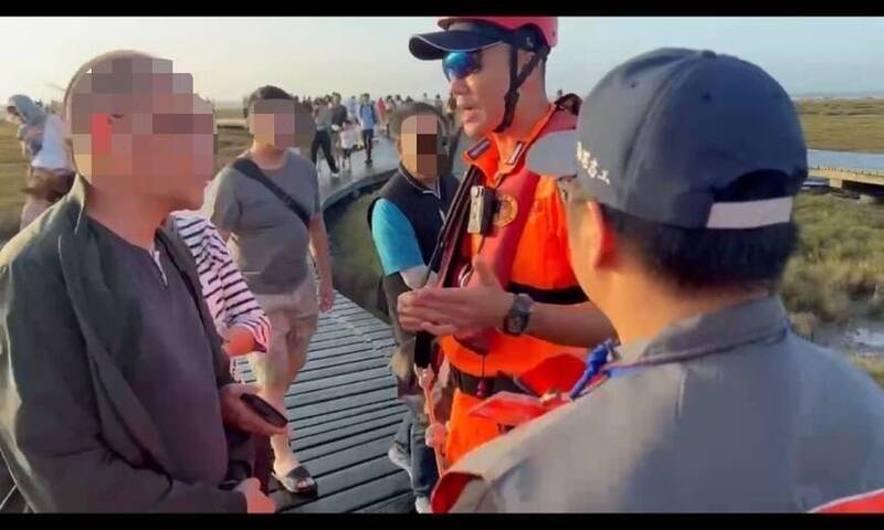 海巡署中部分署指出，請勿到海邊觀浪等，以免危險。   圖：海巡署提供