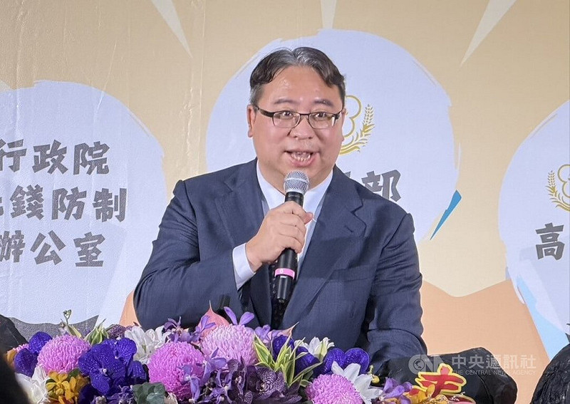 法務部次長黃世杰（圖）表示，行政執行署11日舉行「雙11專案拍賣」活動，盼以大眾熟悉的購物節概念來推廣執行署拍賣活動。中央社記者劉世怡攝　114年11月11日   