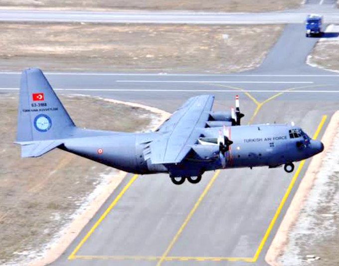 土耳其C-130運輸機。 圖:翻攝自X帳號@rkmtimes 土耳其C-130運輸機。 圖:翻攝自X帳號@rkmtimes