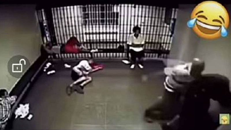 網上流傳疑似吳亦凡遭毆打的照片。   圖：翻攝自微博