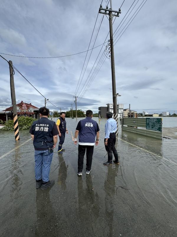 針對鳳凰颱風重創宜蘭蘇澳等地區，國民黨立委吳宗憲呼籲中央政府提出針對宜蘭的災後補助措施。   圖：吳宗憲/提供