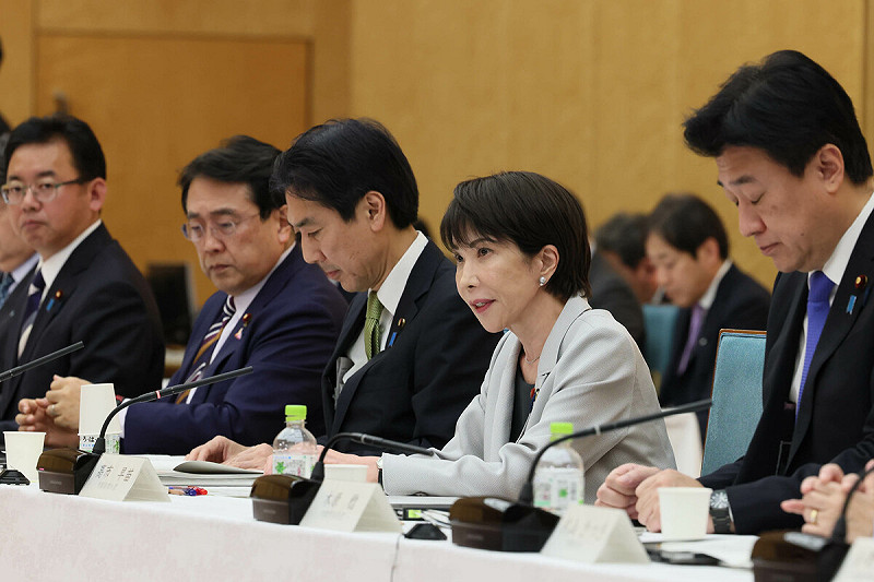 日本內閣總理大臣高市早苗（右二）   圖：翻攝自首相官邸的X