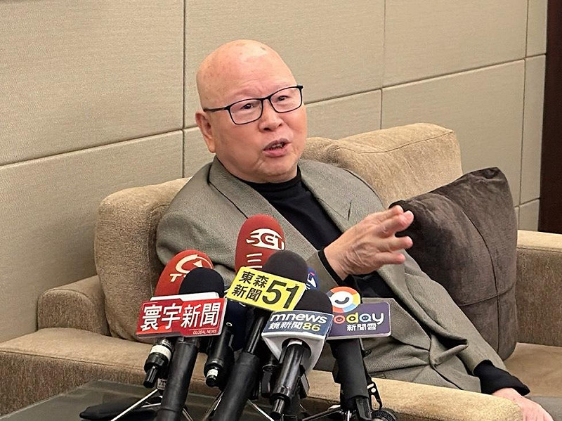 前桃園縣長、亞太和平研究基金會董事長許信良今日受訪分析2026桃園市長選舉。   圖：金大鈞/攝