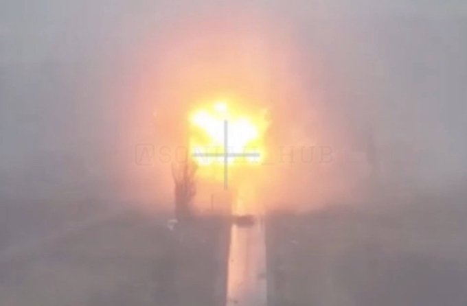 由於俄羅斯戰地記者不小心洩露俄軍部隊的行動資訊,潛入紅軍城地區的俄軍部隊被烏軍精準打擊。 圖:翻攝自 @front_ukrainian X 帳號 由於俄羅斯戰地記者不小心洩露俄軍部隊的行動資訊,潛入紅軍城地區的俄軍部隊被烏軍精準打擊。 圖:翻攝自 @front_ukrainian X 帳號