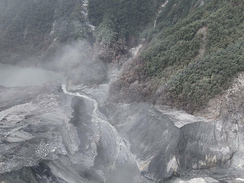 11月14日馬太鞍溪堰塞湖最新空拍照。   圖：林業保育分署花蓮分署/提供