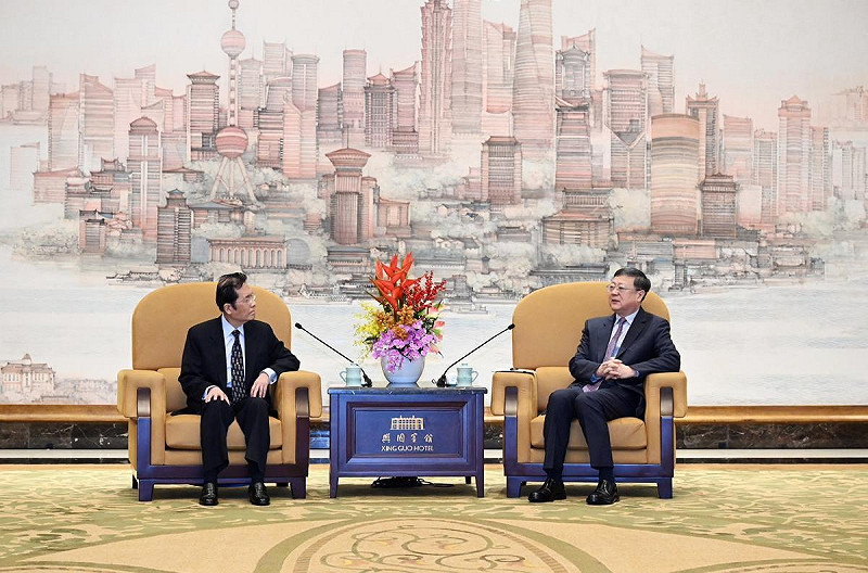 國民黨副主席張榮恭（圖左）會見上海市委書記陳吉寧（圖右）。   圖：國民黨/提供