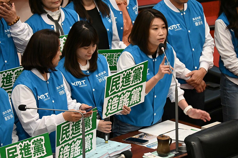 高市議會國民黨團呼籲民進黨團勿當高雄市政府的小弟，應找回議員的尊嚴與初衷。   圖：高雄市議會國民黨團/提供（資料照）