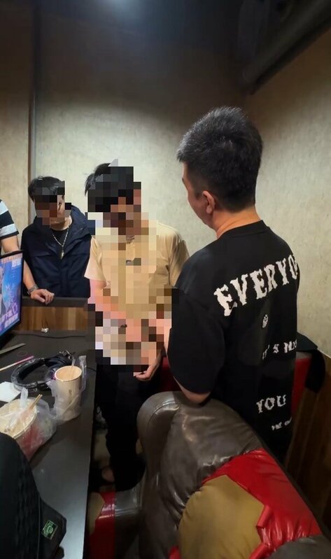 陳姓男子10日專程從新竹搭火車到台南市善化區社區停車場行竊，得手後再搭乘火車逃回新竹，警方14日在新竹拘提到案送辦。（台南市警局提供）中央社記者張榮祥台南傳真 114年11月15日   